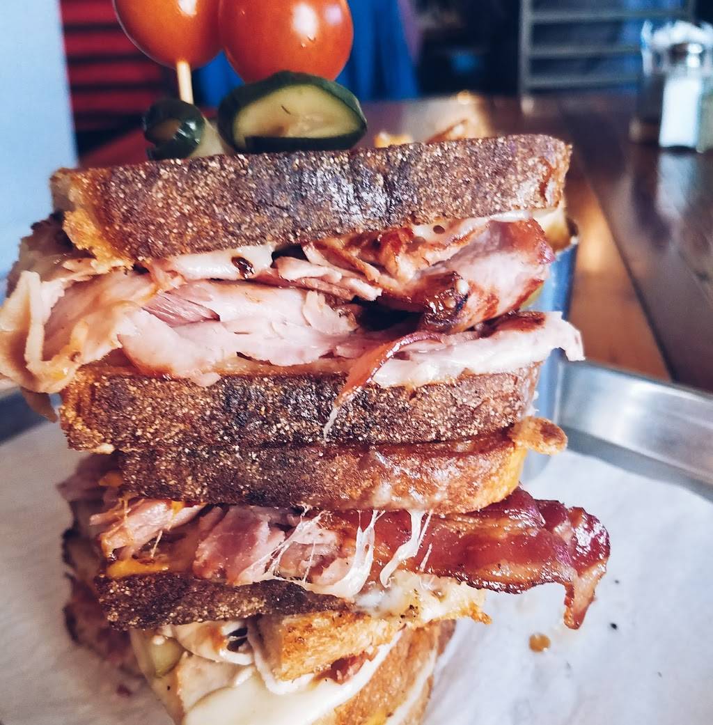 Dallas Grilled Cheese Co. (Bishop Arts) | restaurant | 310 W 7th St, Dallas, TX 75208, USA | 2149445515 OR +1 214-944-5515