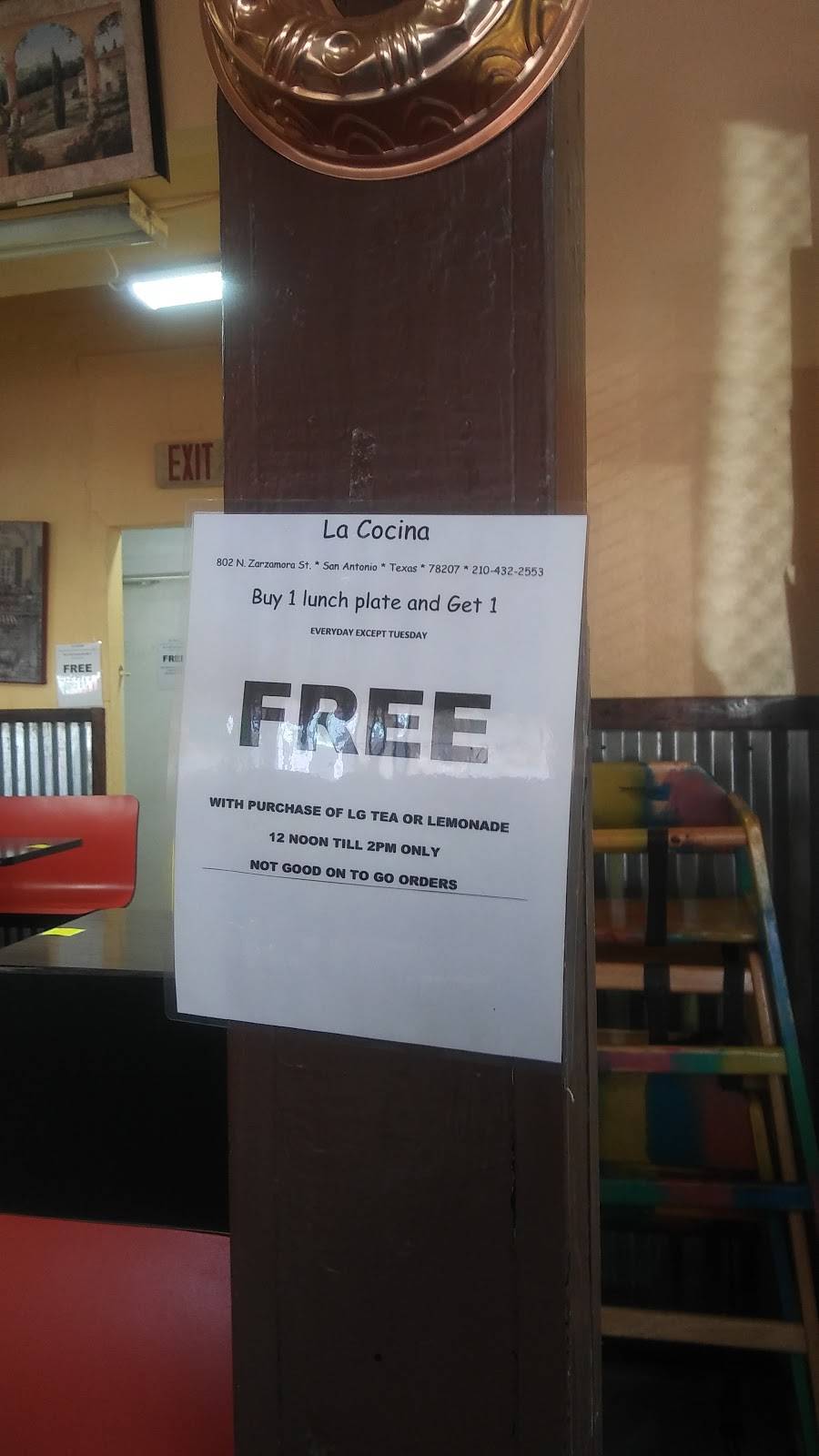 La Cocina | restaurant | 802 N Zarzamora St, San Antonio, TX 78207, USA | 2104322553 OR +1 210-432-2553