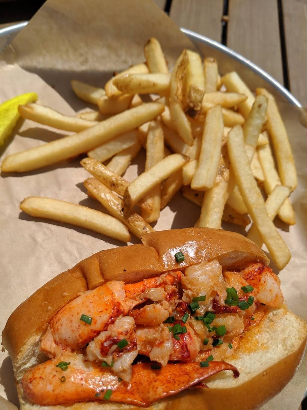 Pier 6 | restaurant | 1 8th St, Charlestown, MA 02129, USA | 6173370054 OR +1 617-337-0054