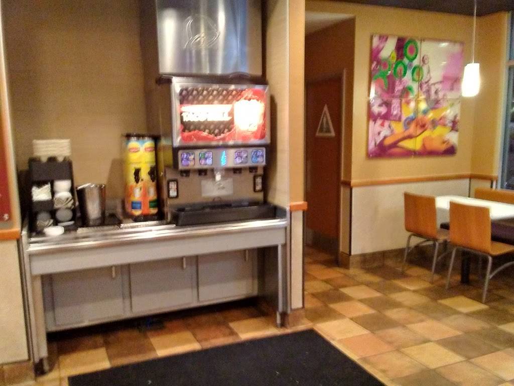 Taco Bell | meal takeaway | 7300 Niagara Falls Blvd, Niagara Falls, NY 14304, USA | 7162830644 OR +1 716-283-0644