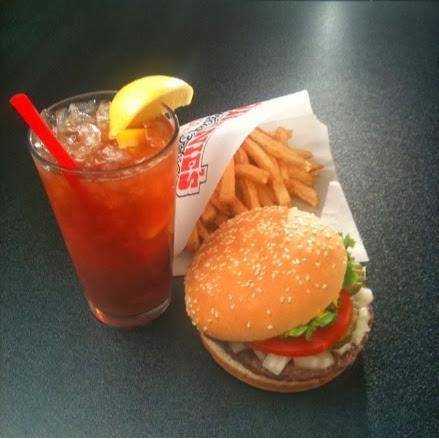 Johnnies Charcoal Broiler Express | restaurant | 13900 N May Ave, Oklahoma City, OK 73134, USA | 4057485440 OR +1 405-748-5440