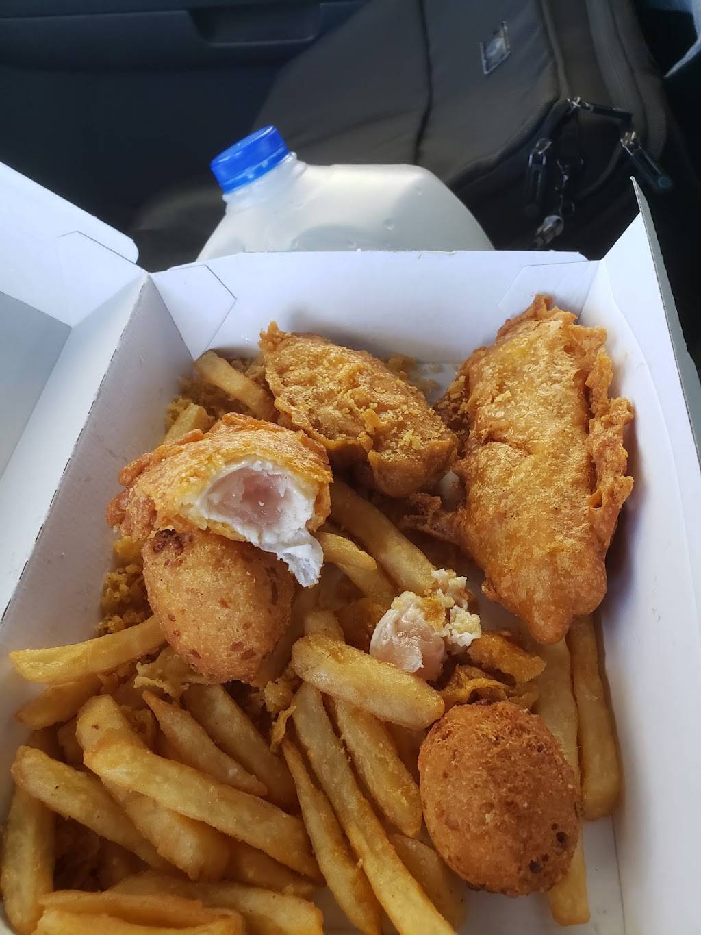 Long John Silvers | restaurant | 700 W Abram St, Arlington, TX 76013, USA | 8172743443 OR +1 817-274-3443