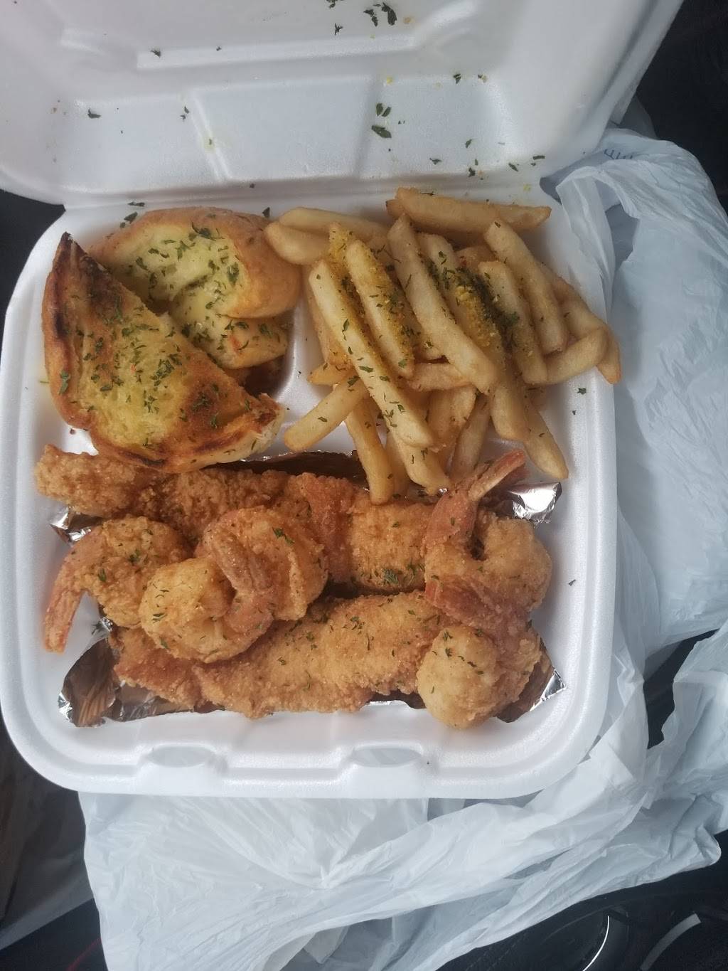 Hungry House | restaurant | 11207 Mack Ave, Detroit, MI 48214, USA | 3135282828 OR +1 313-528-2828