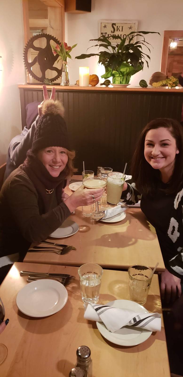 Harrys Cafe | restaurant | 3621 VT-103 S, Mt Holly, VT 05758, USA | 8022592555 OR +1 802-259-2555