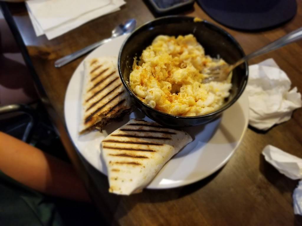 The Village Cafe | restaurant | 3044 W Germantown Pike, Eagleville, PA 19403, USA | 6105393333 OR +1 610-539-3333