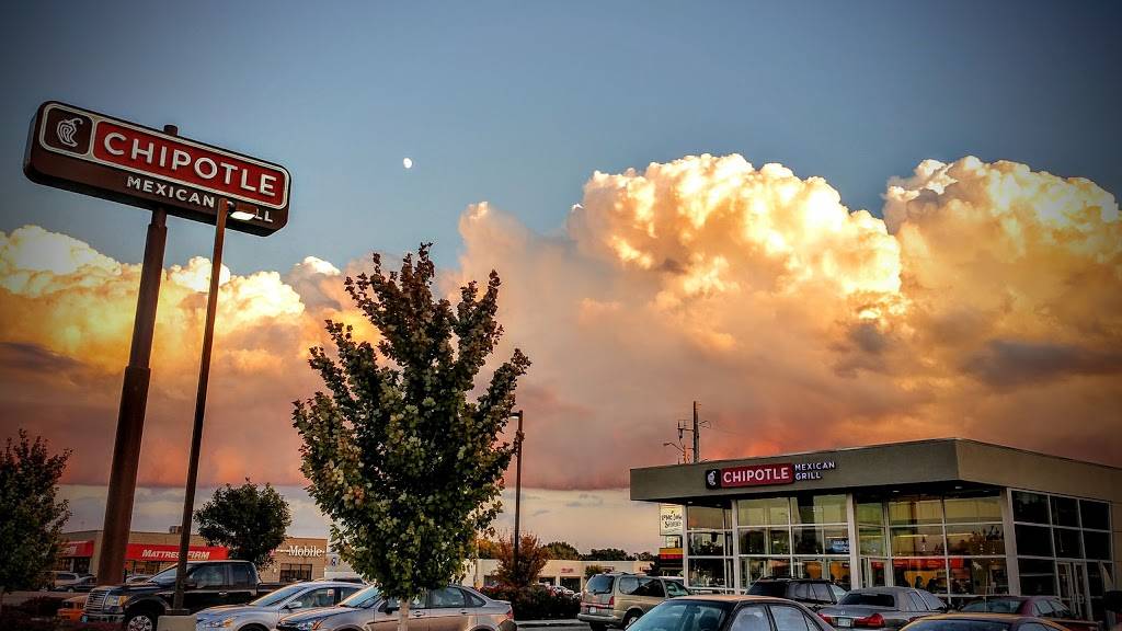 Chipotle Mexican Grill | restaurant | 535 S Rock Rd, Wichita, KS 67207, USA | 3166510349 OR +1 316-651-0349