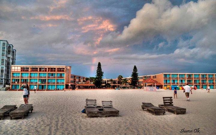 Dolphin Beach Resort | restaurant | 4900 Gulf Blvd, St Pete Beach, FL 33706, USA | 7273607011 OR +1 727-360-7011