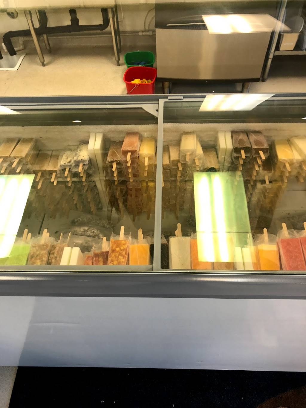 Fru-ta Natural Artisan Ice Cream | restaurant | 279A N McDowell Blvd a, Petaluma, CA 94954, USA | 7077731233 OR +1 707-773-1233