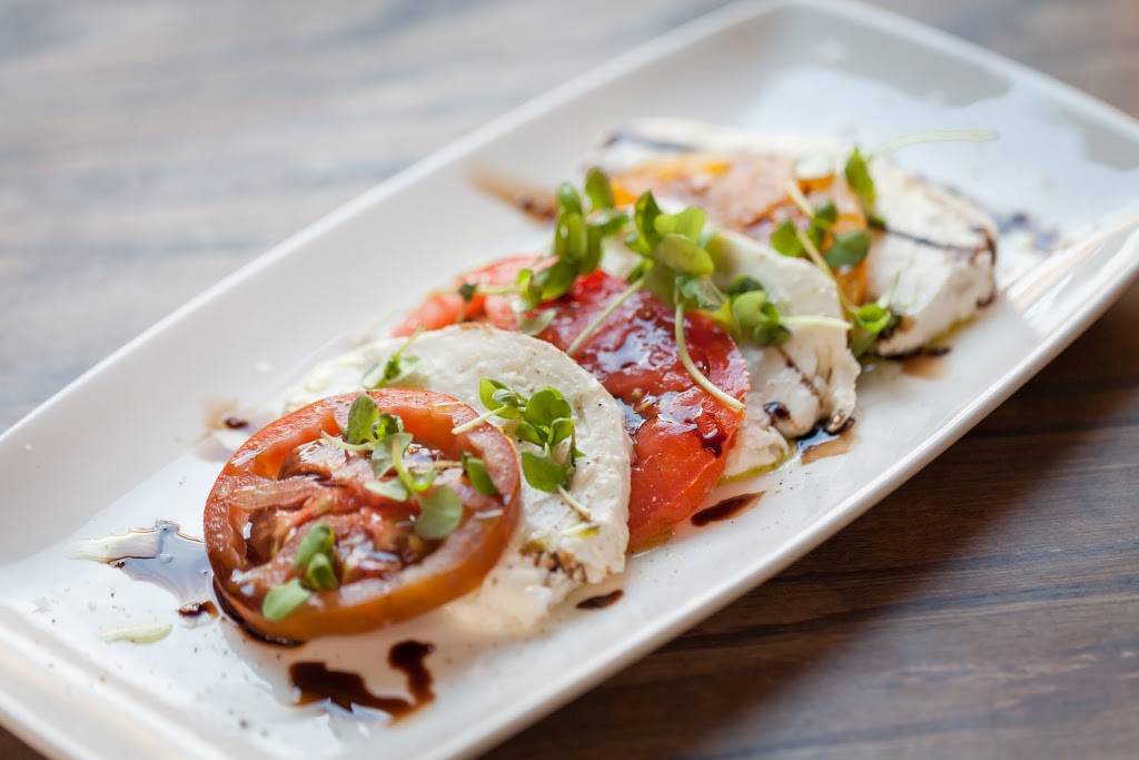 French Hound Brasserie | restaurant | 19286 Promenade Dr, Leesburg, VA 20176, USA | 5713331881 OR +1 571-333-1881