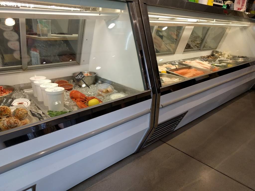 Fishermens Dock | restaurant | 674 US-1, York, ME 03909, USA | 2073518100 OR +1 207-351-8100