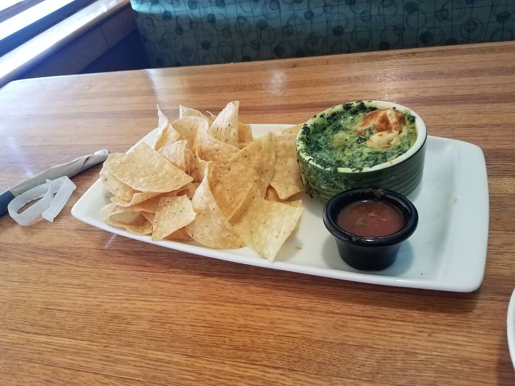 Applebees Grill + Bar | restaurant | 4700 Woodrow Bean Transmountain Dr, El Paso, TX 79924, USA | 9157513324 OR +1 915-751-3324