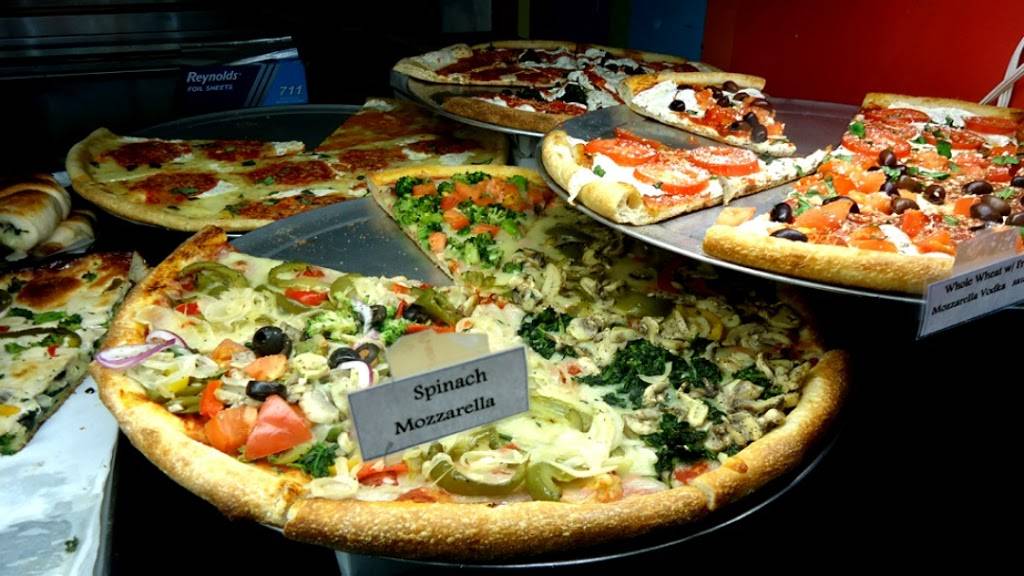 Bravo Kosher Downtown | restaurant | 17 Trinity Pl, New York, NY 10006, USA | 2123441111 OR +1 212-344-1111