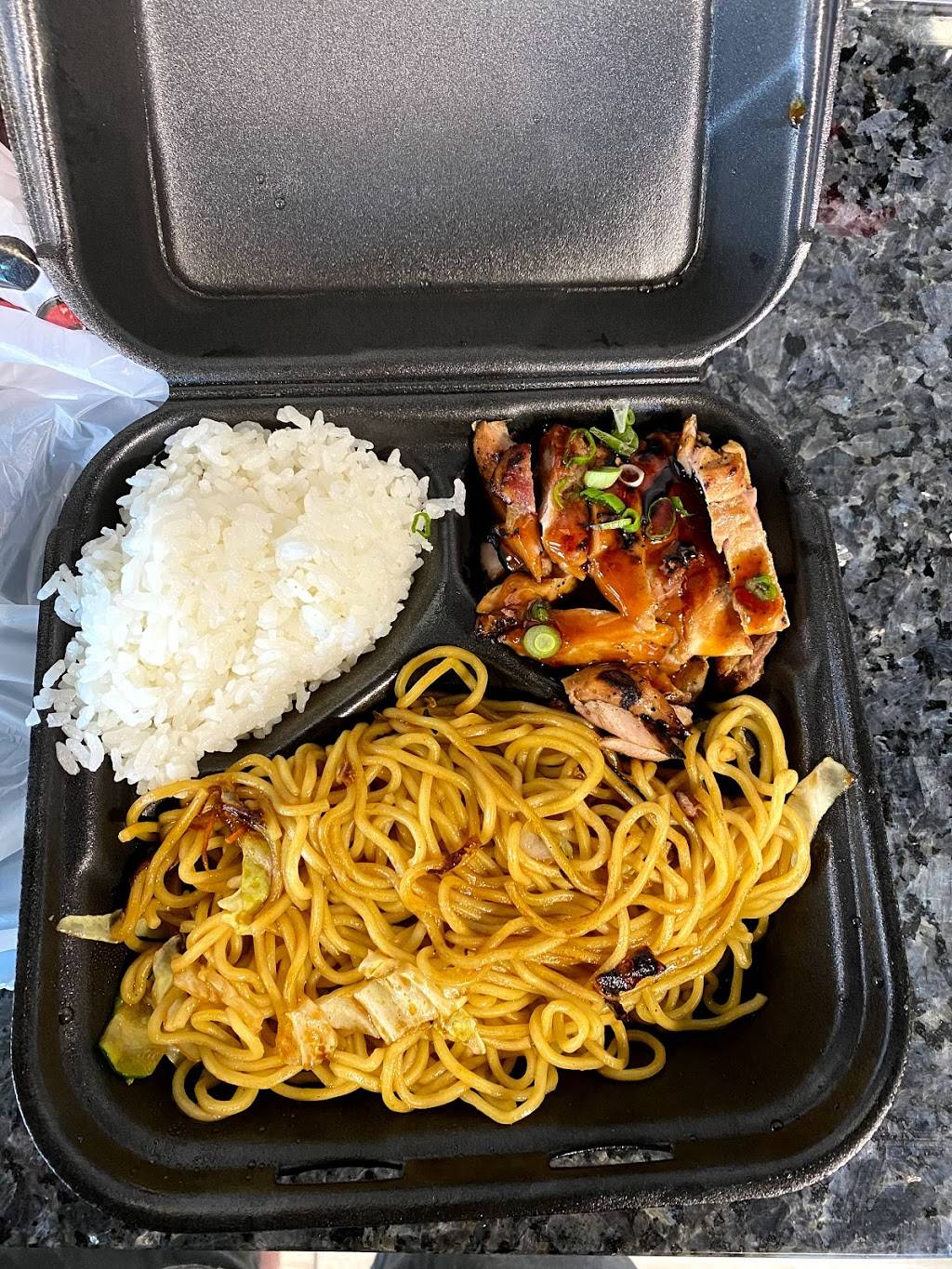 Yogis Grill | restaurant | 211 N Estrella Pkwy #102, Goodyear, AZ 85338, USA | 6026109644 OR +1 602-610-9644