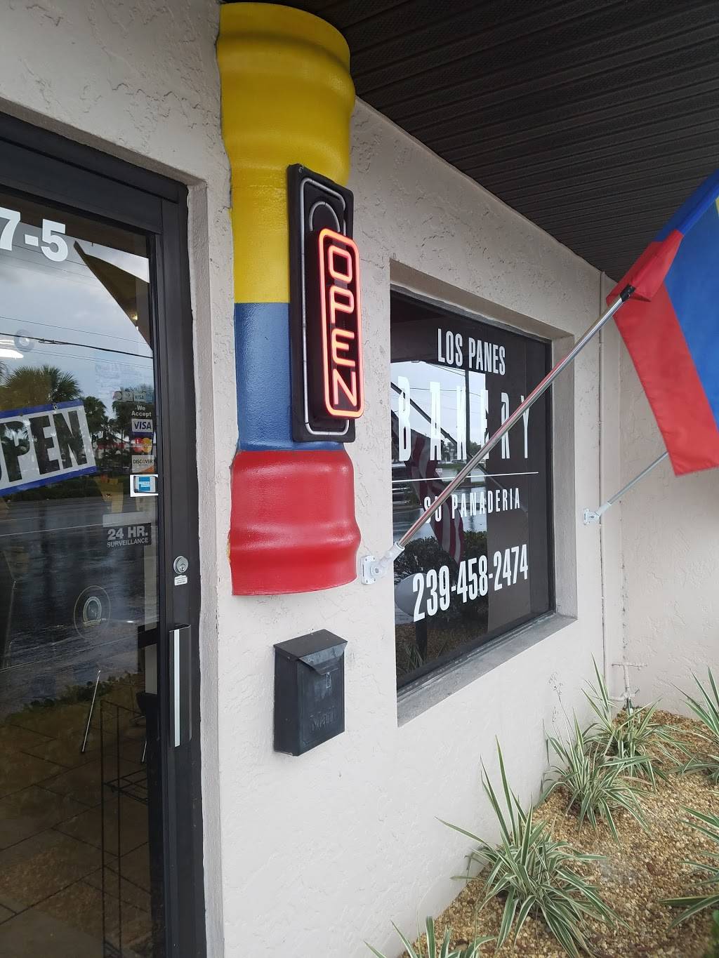 Los Panes Bakery | restaurant | 1417 Del Prado Blvd S # 5, Cape Coral, FL 33990, USA | 2394582474 OR +1 239-458-2474