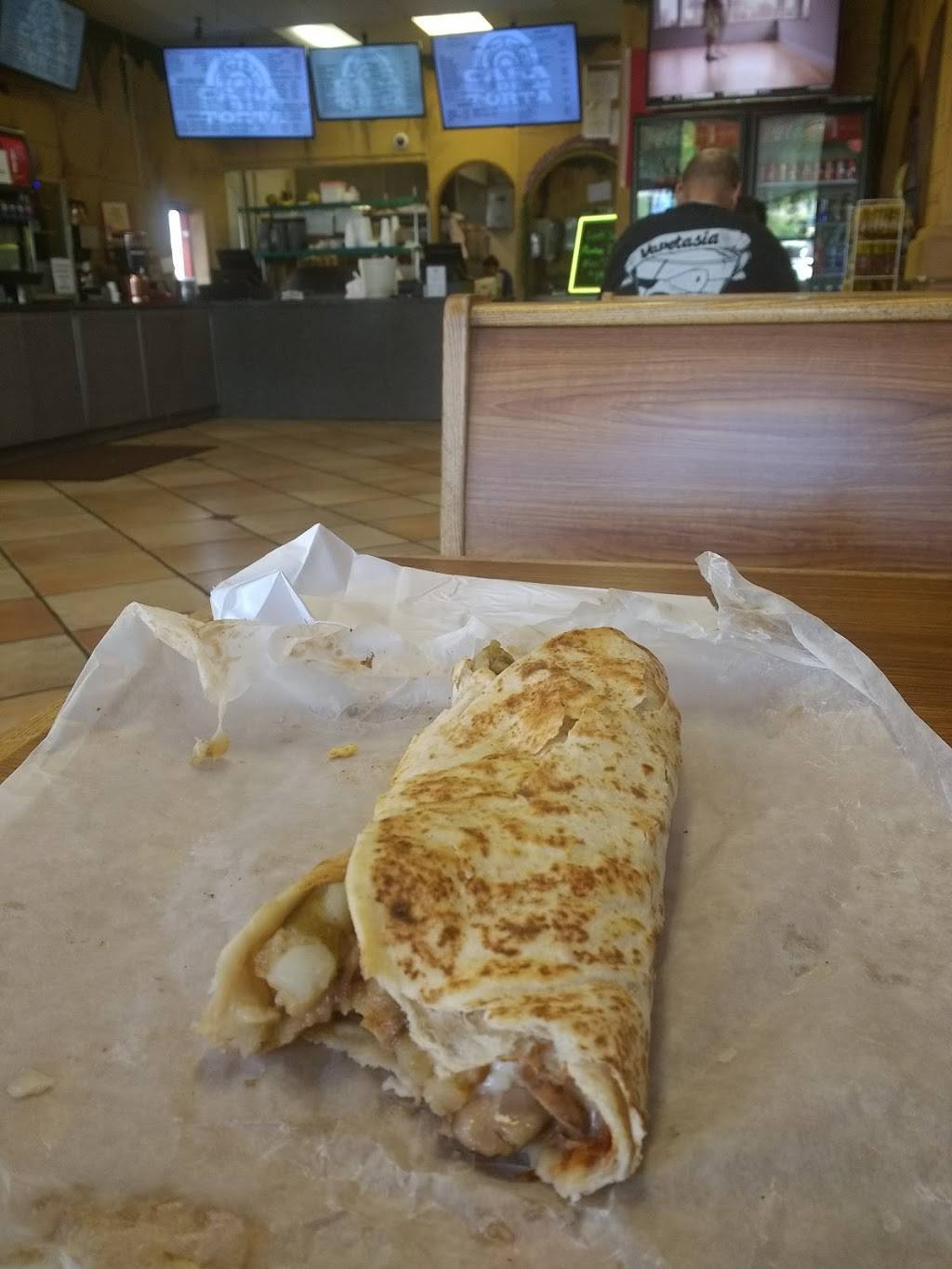 Casa De Torta | restaurant | 10710 Gateway Blvd N B, El Paso, TX 79924, USA | 9158212660 OR +1 915-821-2660