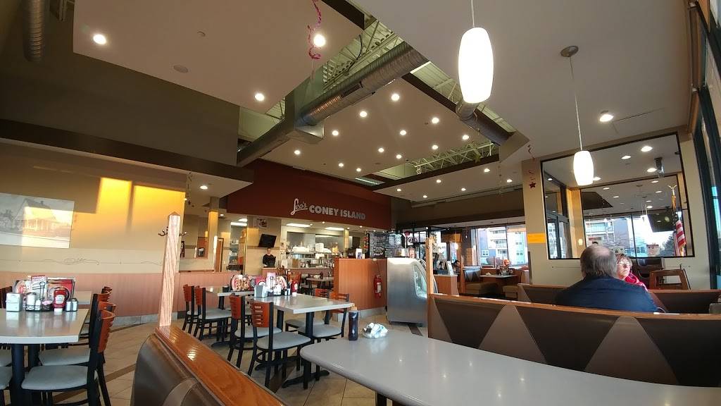 Leos Coney Island | restaurant | 15010 Silver Pkwy, Fenton, MI 48430, USA | 8106208400 OR +1 810-620-8400