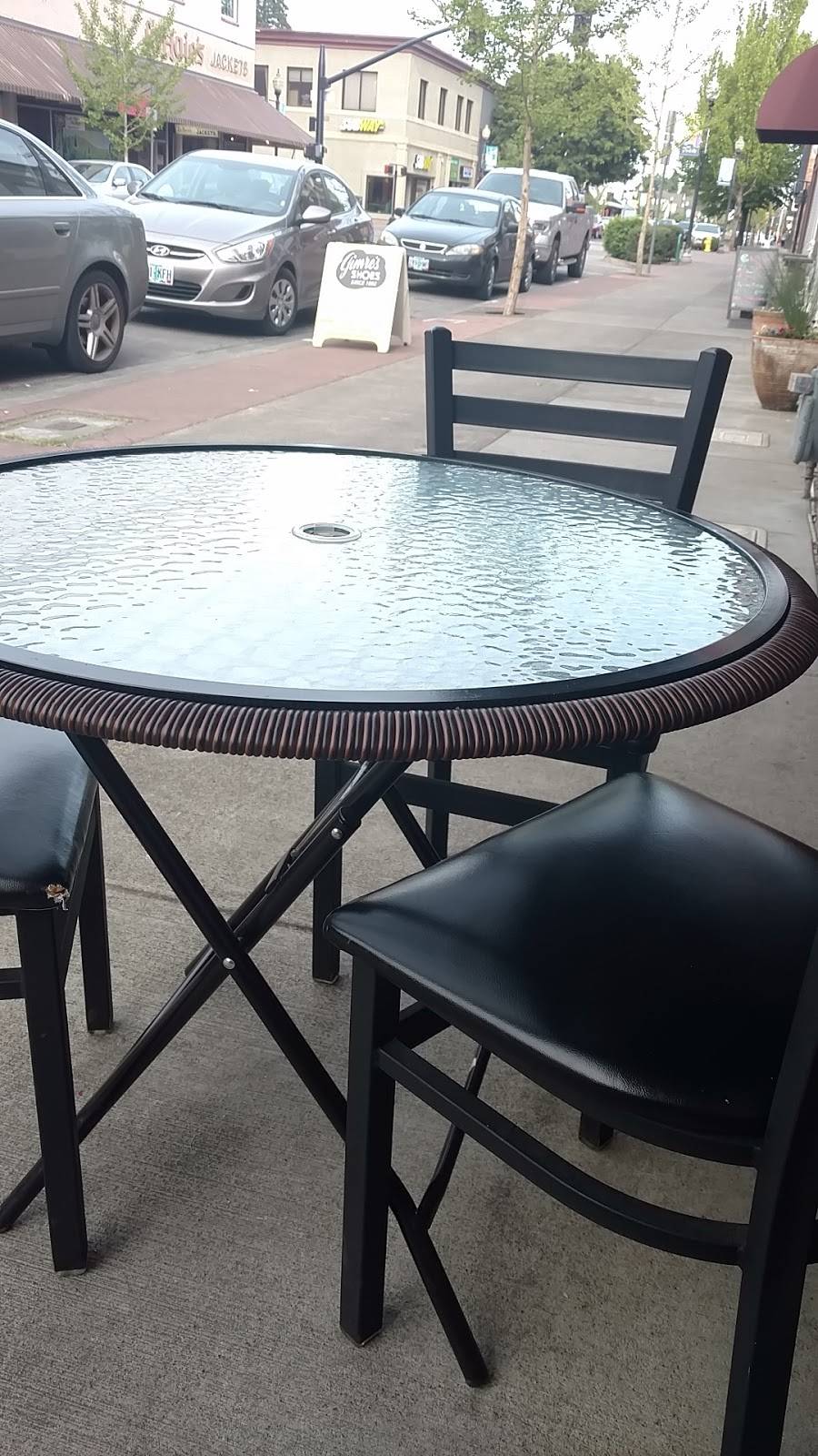 Thai House Cuisine | restaurant | 250 E Main St, Hillsboro, OR 97123, USA | 5037477880 OR +1 503-747-7880