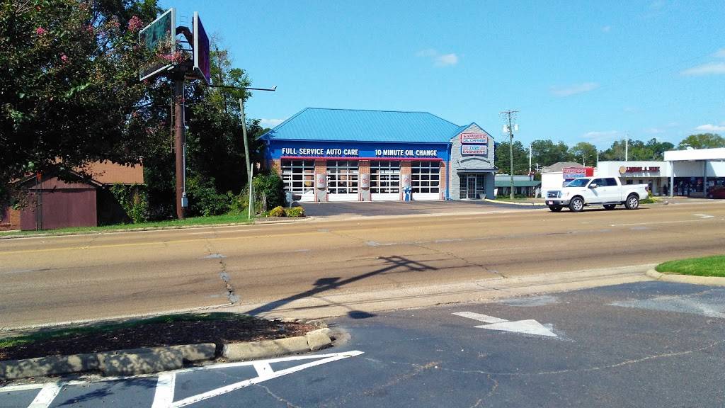 Captain Ds | restaurant | 306 MS-12 E, Starkville, MS 39759, USA | 6623230689 OR +1 662-323-0689