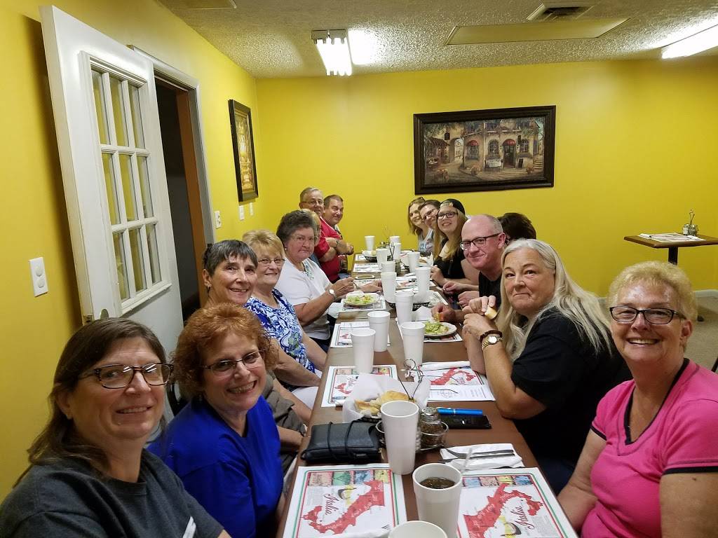 Venezias Italian Restaurant & Pizzeria | restaurant | 521 Lawrence Ave, Ellwood City, PA 16117, USA | 7247529910 OR +1 724-752-9910