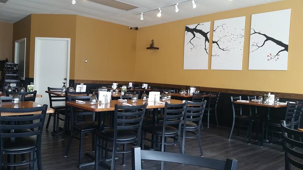 Thai Kitchen | restaurant | 1133 W South Airport Rd, Traverse City, MI 49686, USA | 2316425404 OR +1 231-642-5404