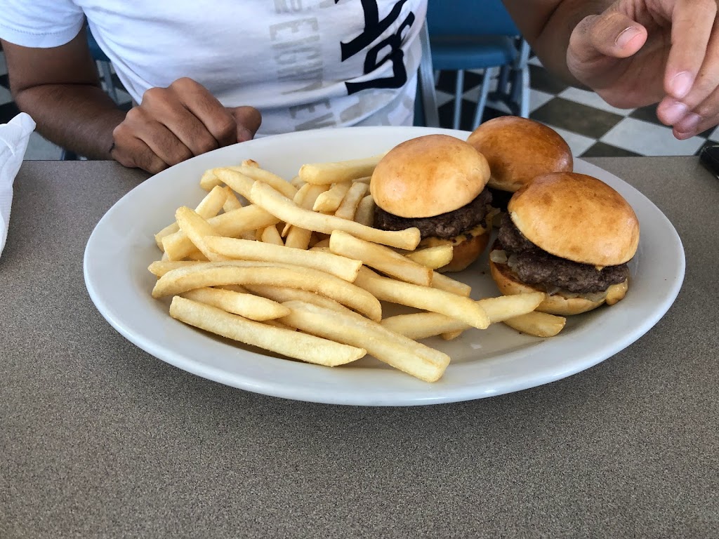 H&H Cafe | cafe | 902 W 7th St, Walsenburg, CO 81089, USA | 7198901651 OR +1 719-890-1651