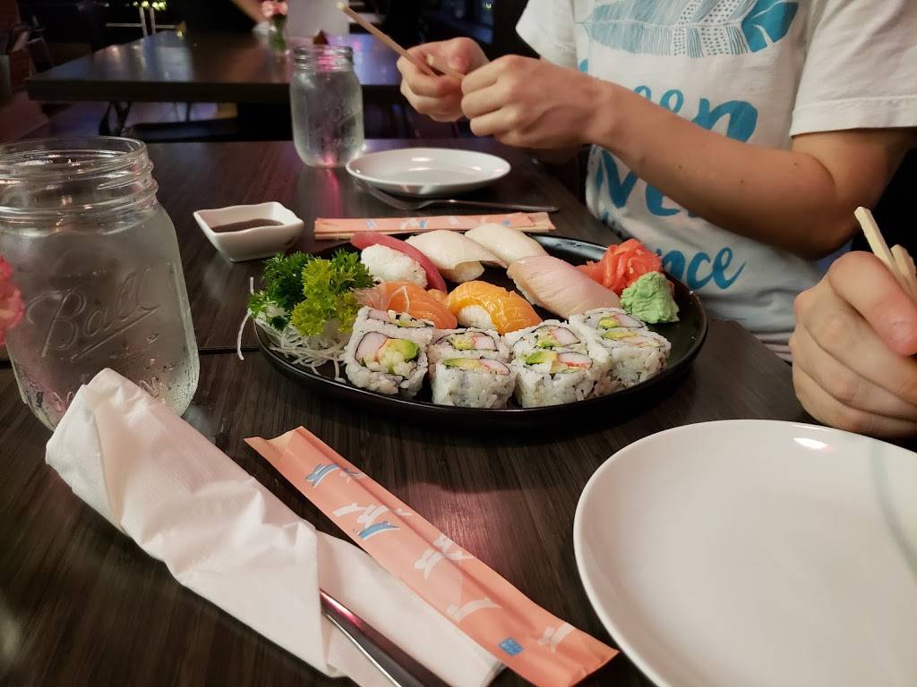 Ruk Sushi & Thai | restaurant | 4700 N Kimball Ave, Chicago, IL 60625, USA | 7739618581 OR +1 773-961-8581