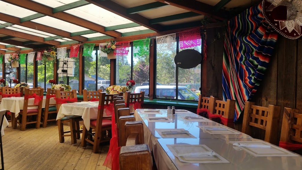 Carlos Restaurante | restaurant | 120 Redwood Hwy, Cave Junction, OR 97523, USA | 5415924553 OR +1 541-592-4553