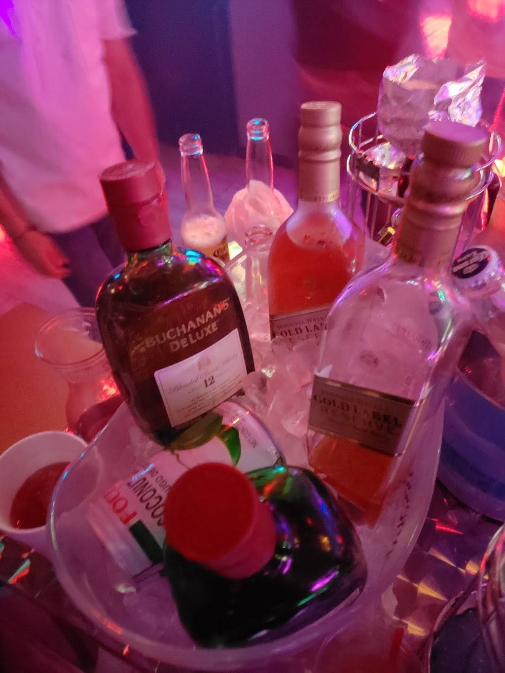 Sabana Lounge | restaurant | 1460 Westchester Ave, Bronx, NY 10472, USA | 7186207100 OR +1 718-620-7100