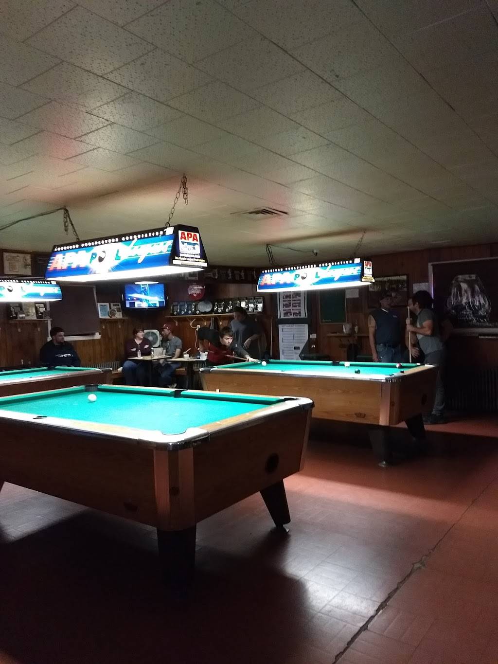 Tuggies Tavern | restaurant | 1300 Tuggies Rd, Pasadena, MD 21122, USA | 4102553304 OR +1 410-255-3304