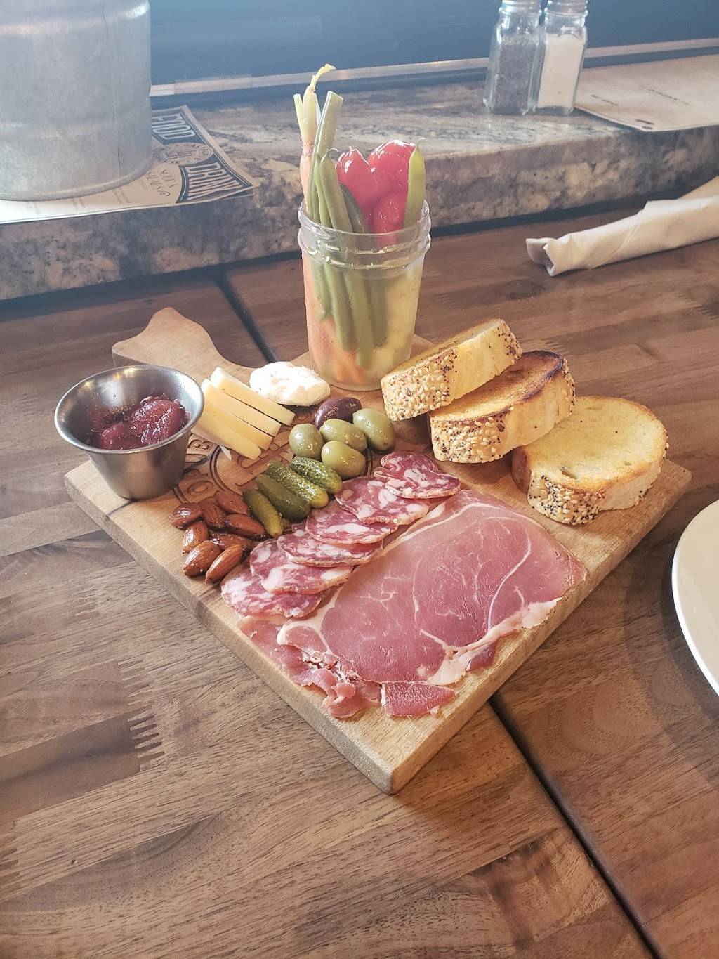 LBB Gastropub & Smokehouse | restaurant | 3640 Taylor Rd ste c, Loomis, CA 95650, USA | 9168241527 OR +1 916-824-1527