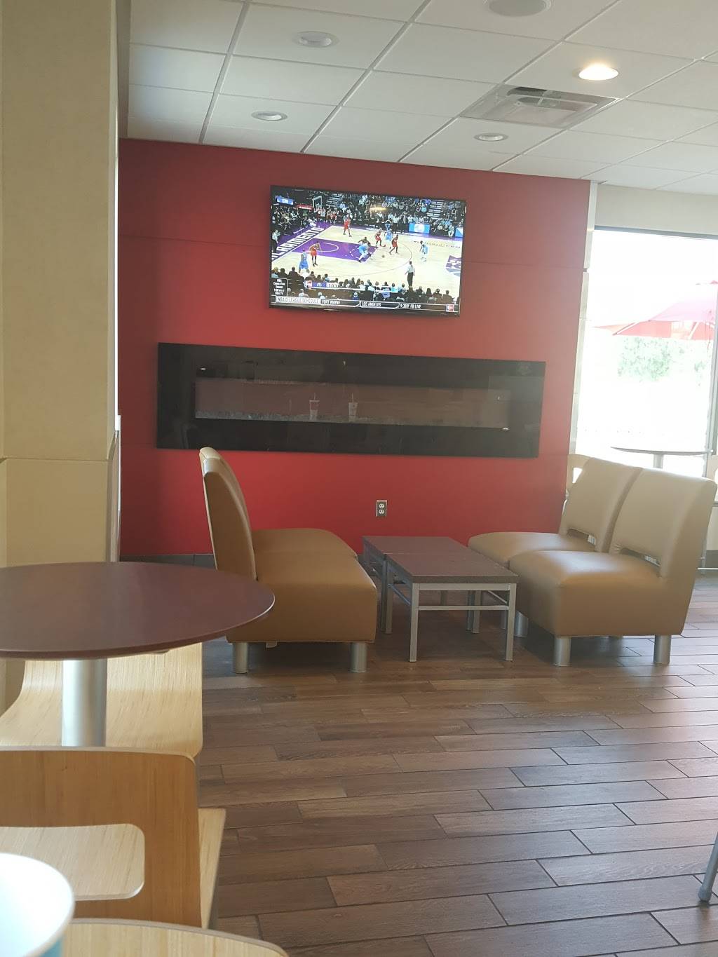 Wendys | restaurant | 3077 W Temple Ave, Pomona, CA 91766, USA | 9095985681 OR +1 909-598-5681