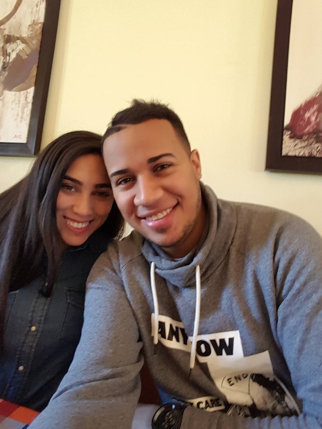 Val Des Rosacees | restaurant | 3300 Montée Robillard, Mirabel, QC J7N 2S4, Canada | 4505981198 OR +1 450-598-1198