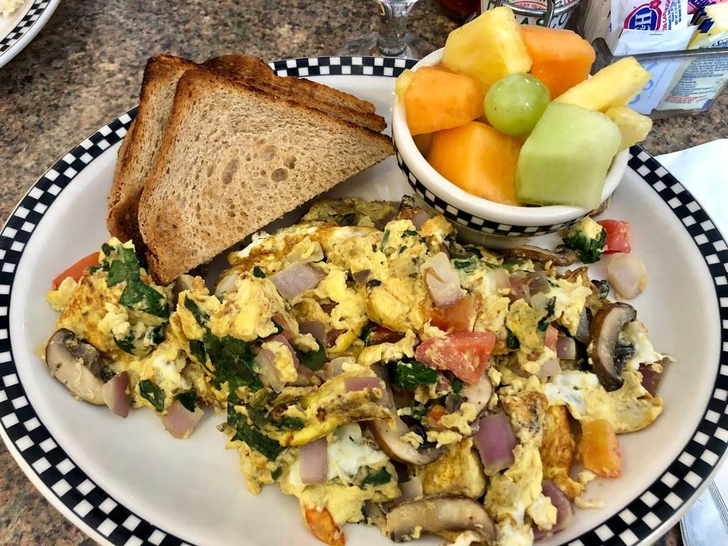 Vally Medlyns | restaurant | 330 Hartz Ave, Danville, CA 94526, USA | 9255526449 OR +1 925-552-6449