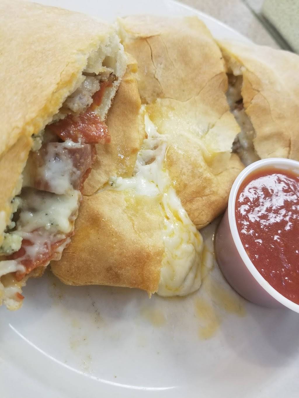 Strombolis Express | restaurant | 2900 Spring Forest Rd # 109, Raleigh, NC 27616, USA | 9198764222 OR +1 919-876-4222