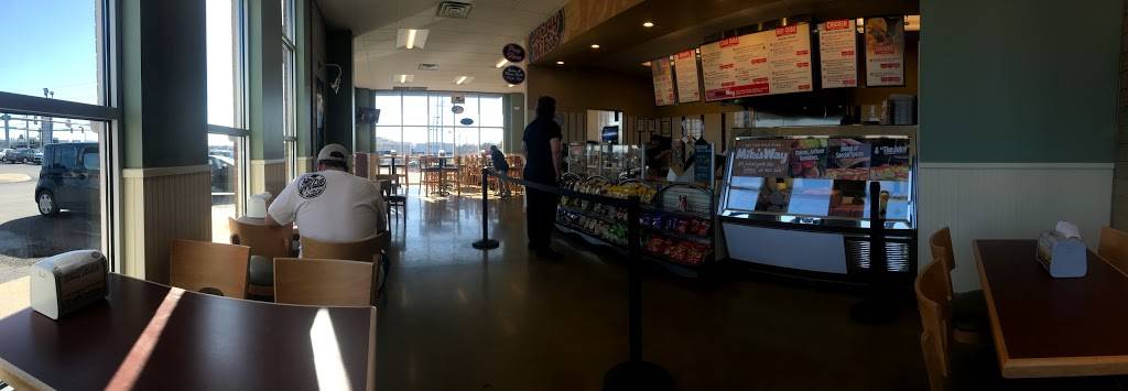 Jersey Mikes Subs | restaurant | 407 Highway 46 South, Dickson, TN 37055, USA | 6153267009 OR +1 615-326-7009