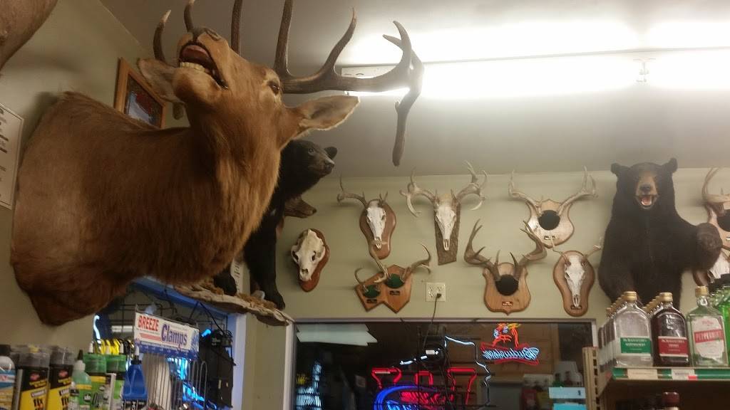 Lake Magnor Restaurant | restaurant | 764 US Hwy 63, Clayton, WI 54004, USA | 7159482975 OR +1 715-948-2975