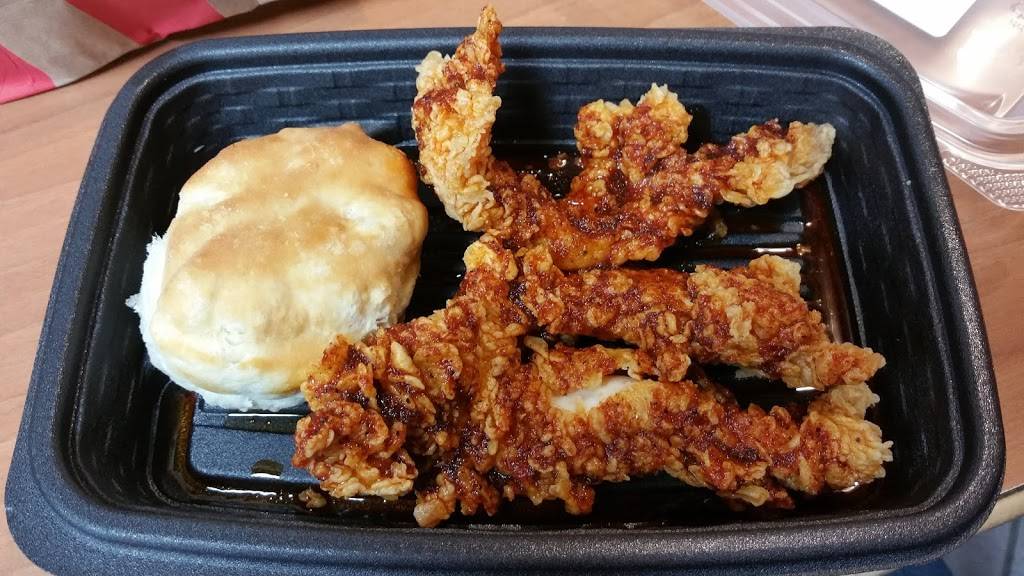 KFC | restaurant | 5650 Hedge Lane Terrace, Shawnee, KS 66226, USA | 9134416585 OR +1 913-441-6585