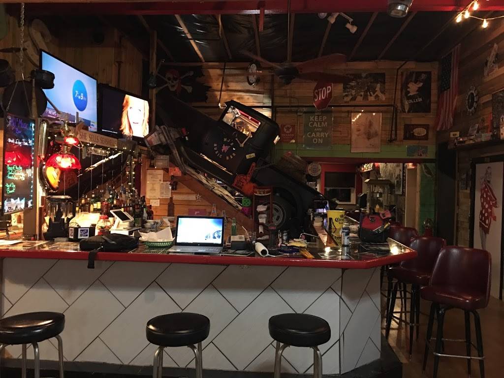 MJs Music Bar | restaurant | 609 NY-48, Fulton, NY 13069, USA | 3152974822 OR +1 315-297-4822