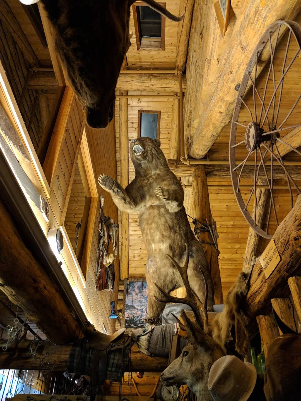 A J Spurs Saloon & Dining Hall | restaurant | 350 E Hwy 246, Buellton, CA 93427, USA | 8056861655 OR +1 805-686-1655