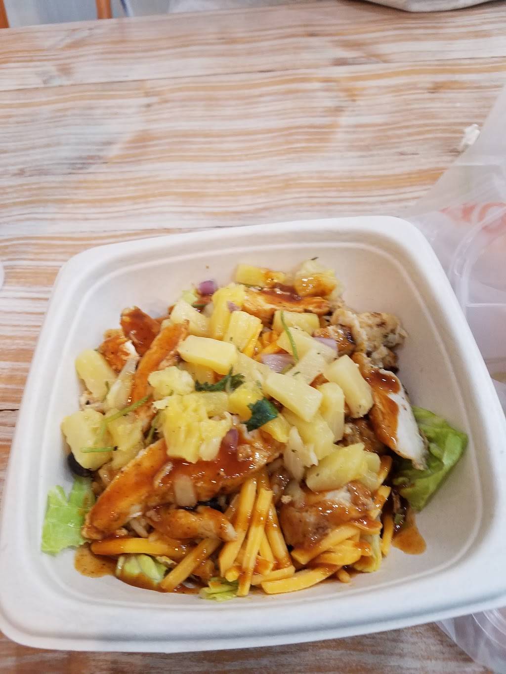 Tropical Smoothie Cafe | restaurant | 15 Dixwell Ave, New Haven, CT 06511, USA | 2036915428 OR +1 203-691-5428