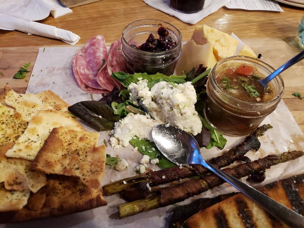 Mason Jar Tap & Grill | restaurant | 8504 Secor Rd, Lambertville, MI 48144, USA | 7348548737 OR +1 734-854-8737