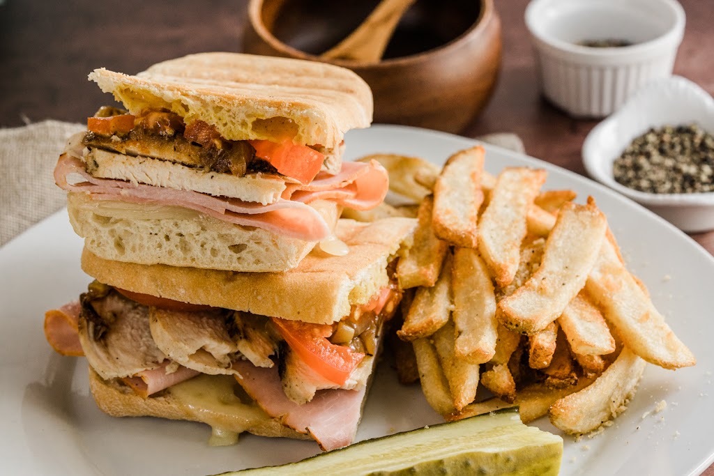 The Daily | restaurant | 5751 Smith Rd, Brook Park, OH 44142, USA | 2165052527 OR +1 216-505-2527