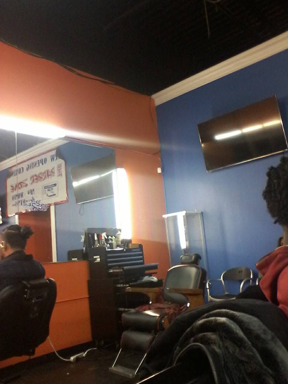 Little Caesars Pizza | meal takeaway | 7045 Clarcona Ocoee Rd, Orlando, FL 32818, USA | 4072997450 OR +1 407-299-7450