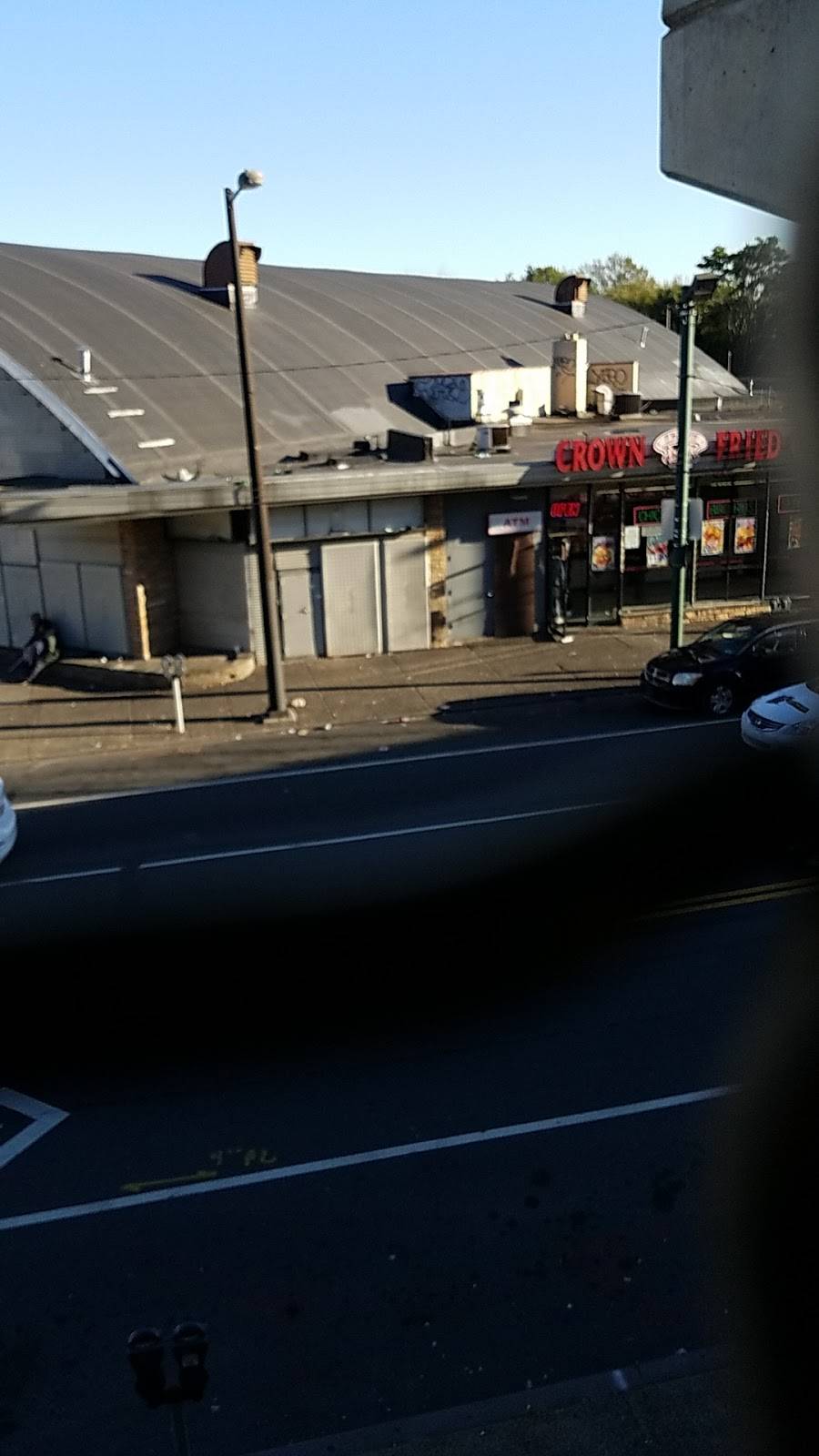 Crown Fried Chicken | restaurant | 5133 Frankford Ave, Philadelphia, PA 19124, USA | 2157437780 OR +1 215-743-7780