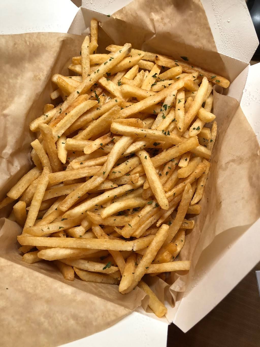 ChiMac Star | restaurant | 3054 W 8th St, Los Angeles, CA 90005, USA | 2133830003 OR +1 213-383-0003