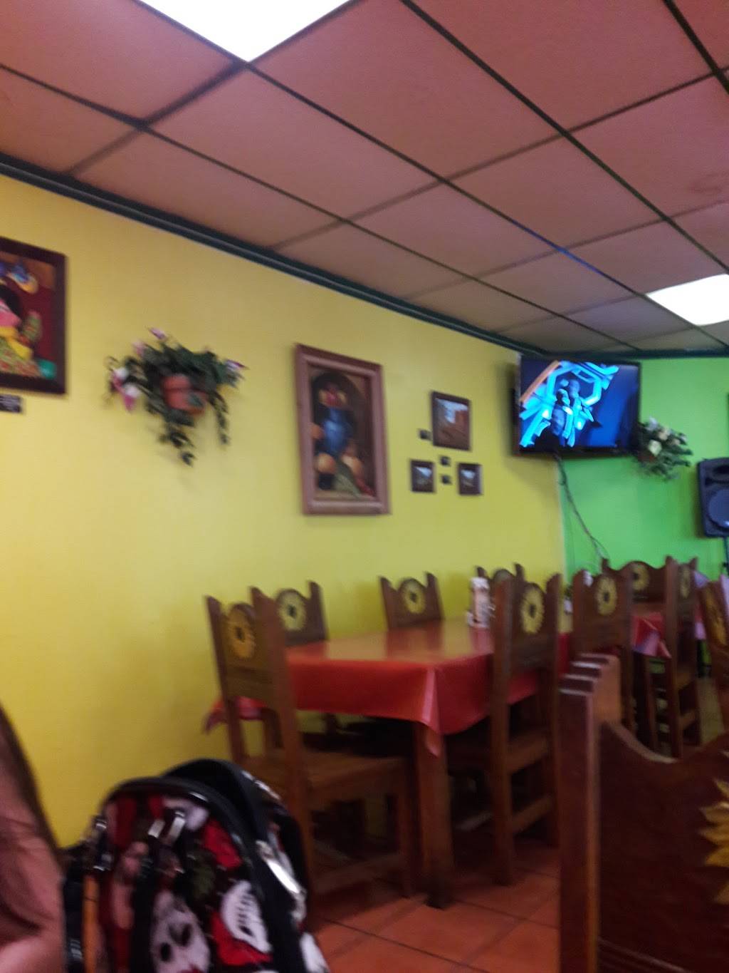 Las Fuentes Restaurant | restaurant | 3033 McRae Blvd, El Paso, TX 79925, USA | 9156339152 OR +1 915-633-9152