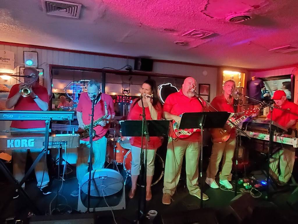 Deckerz | restaurant | 90 Hillside Dr S, North Myrtle Beach, SC 29582, USA | 8432801200 OR +1 843-280-1200