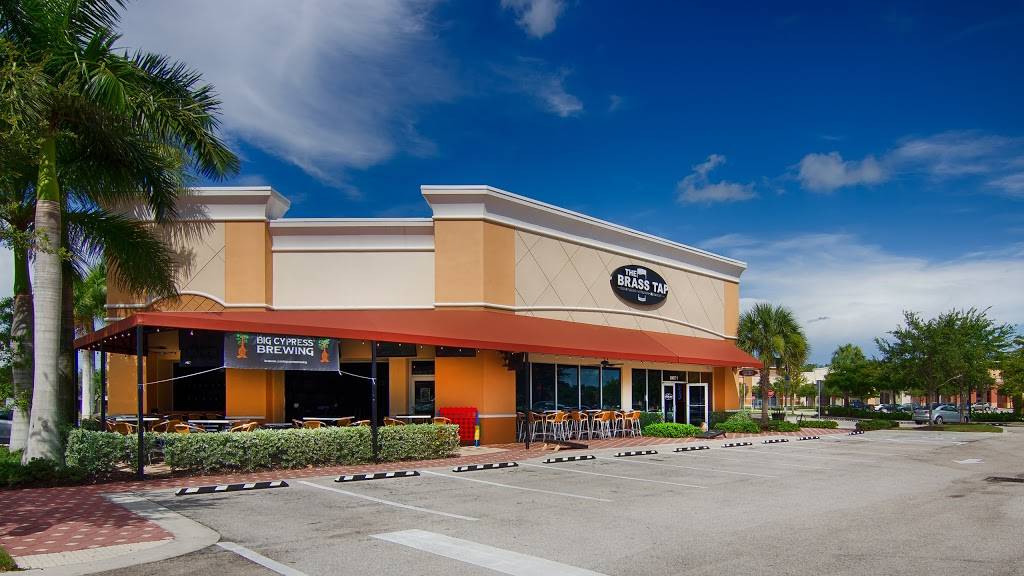 The Brass Tap | restaurant | 895 Wiggins Pass Rd, Naples, FL 34110, USA | 2396316397 OR +1 239-631-6397
