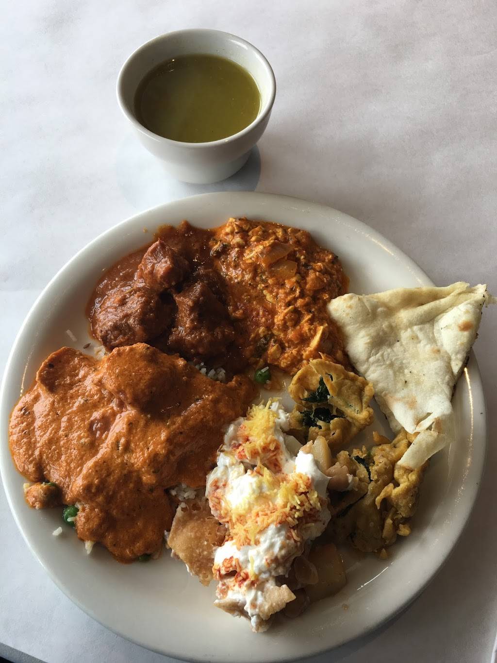 Saffron Restaurant | restaurant | 398 Army Trail Rd, Bloomingdale, IL 60108, USA | 8472781955 OR +1 847-278-1955