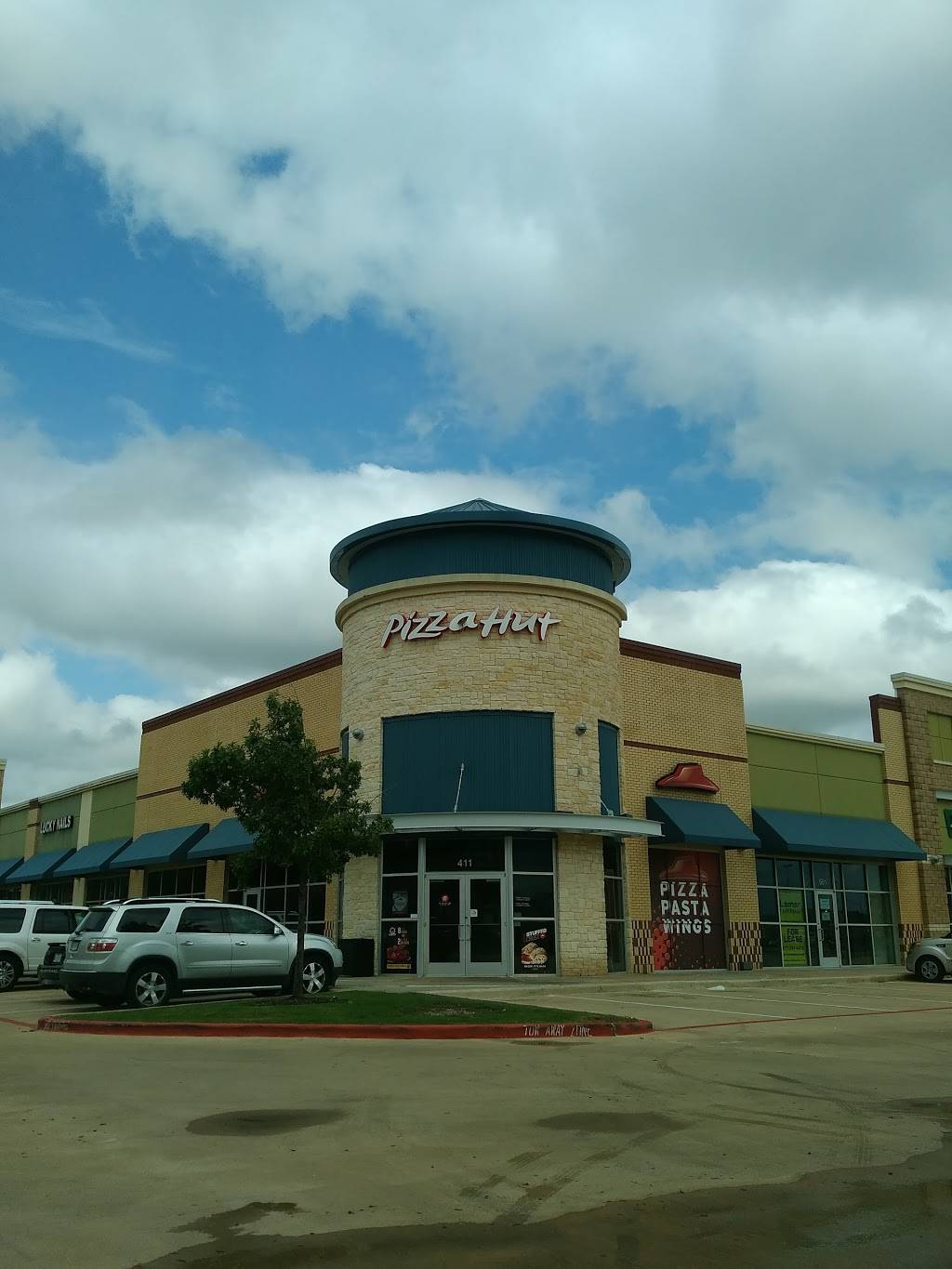 Pizza Hut | restaurant | 3001 Wildflower Dr, Bryan, TX 77802, USA | 9797743222 OR +1 979-774-3222